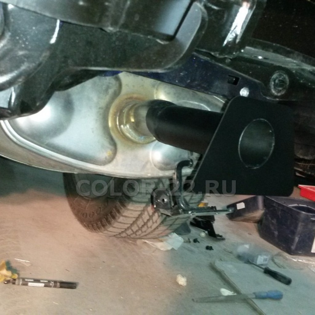 Кузовной ремонт Range Rover:  установка заднего бампера ZAILER