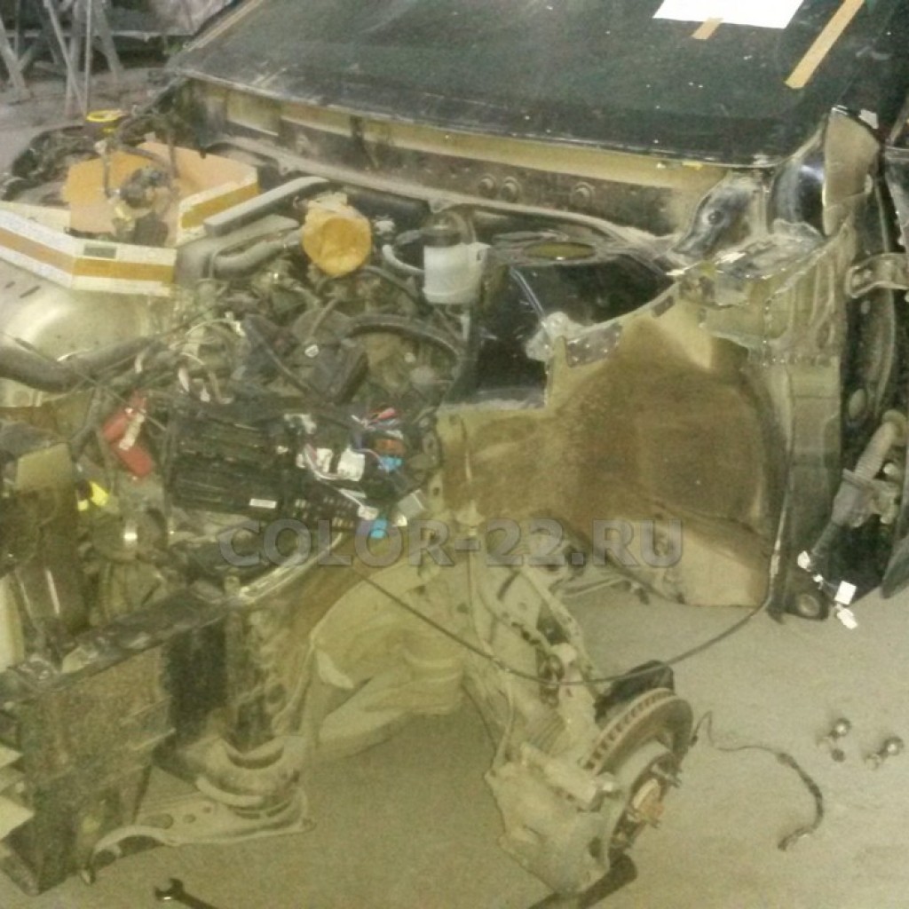Кузовной ремонт Toyota Camry (V50): замена усилителей крыльев, брызговиков